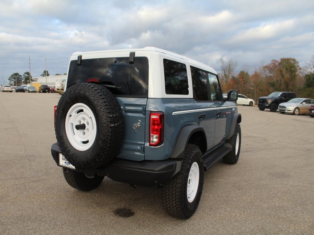 New 2025 Ford Bronco Heritage Edition image 9