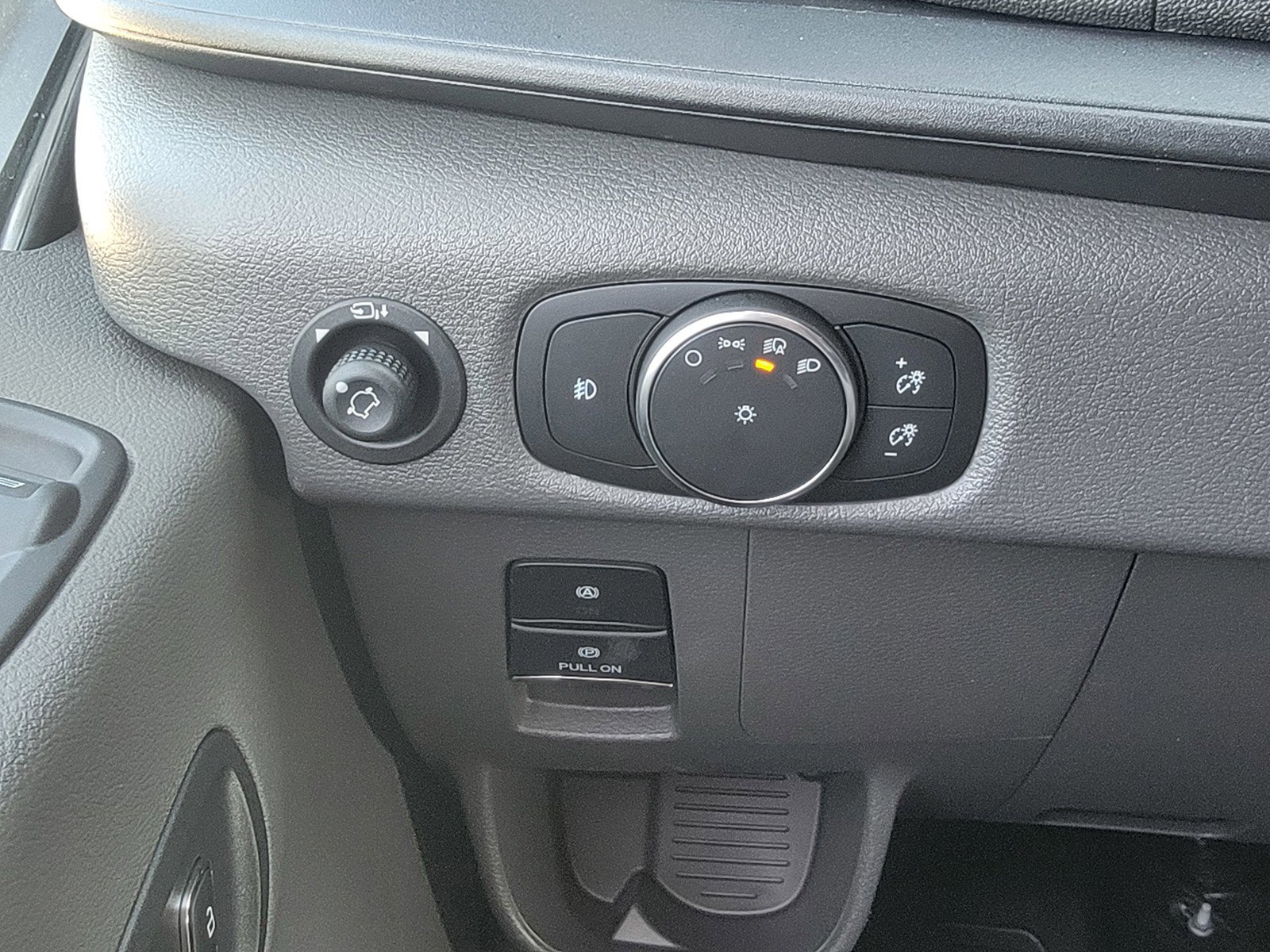 New 2026 Ford Transit 250 148 Medium Roof w/ Load Area Protection Package image 23