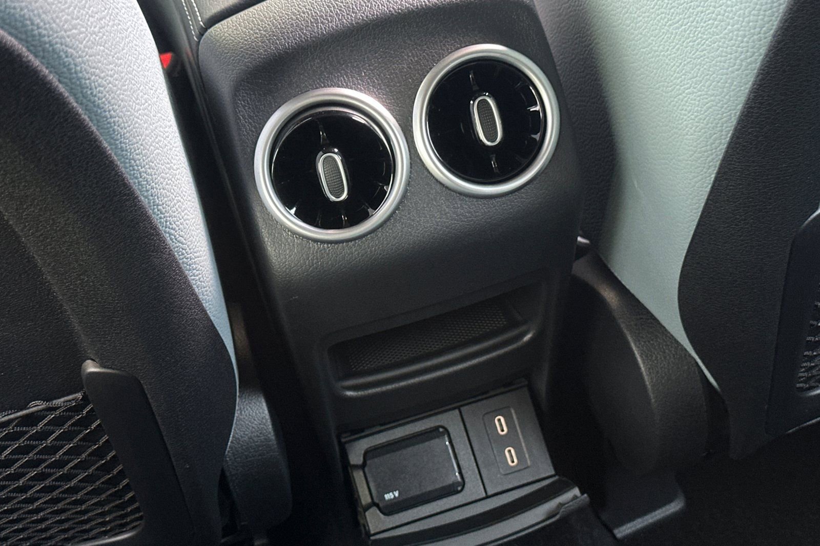 New 2026 Mercedes-Benz GLB 250 image 23