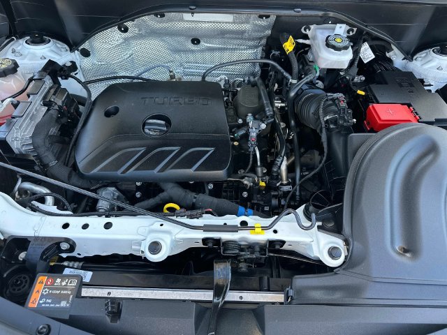 Used 2024 Buick Encore GX Preferred w/ Comfort Package AWD/4WD image 12