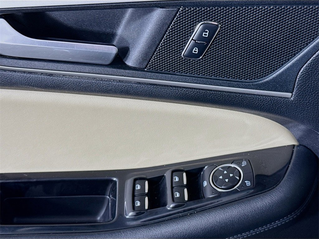 Used 2018 Ford Edge SEL w/ Equipment Group 201A image 22