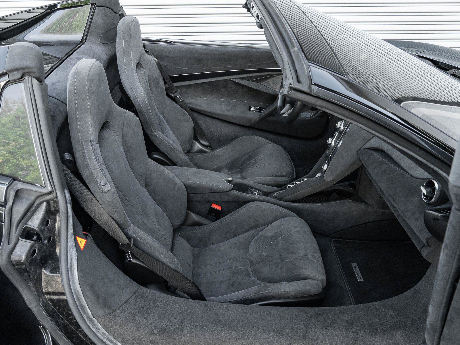 Used 2020 McLaren 720S Spider RWD image 10