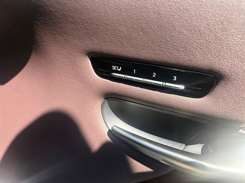 Used 2018 Lexus LS 500 w/ Interior Upgrade Package RWD image 38