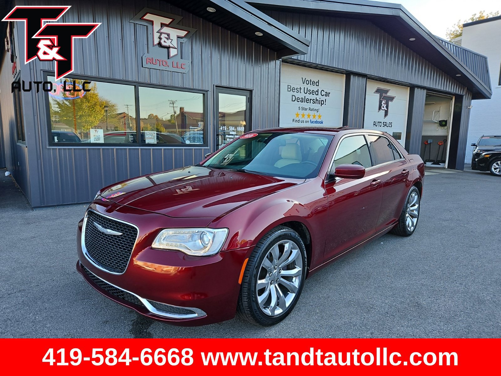 Used 2016 Chrysler 300 Limited RWD image 1