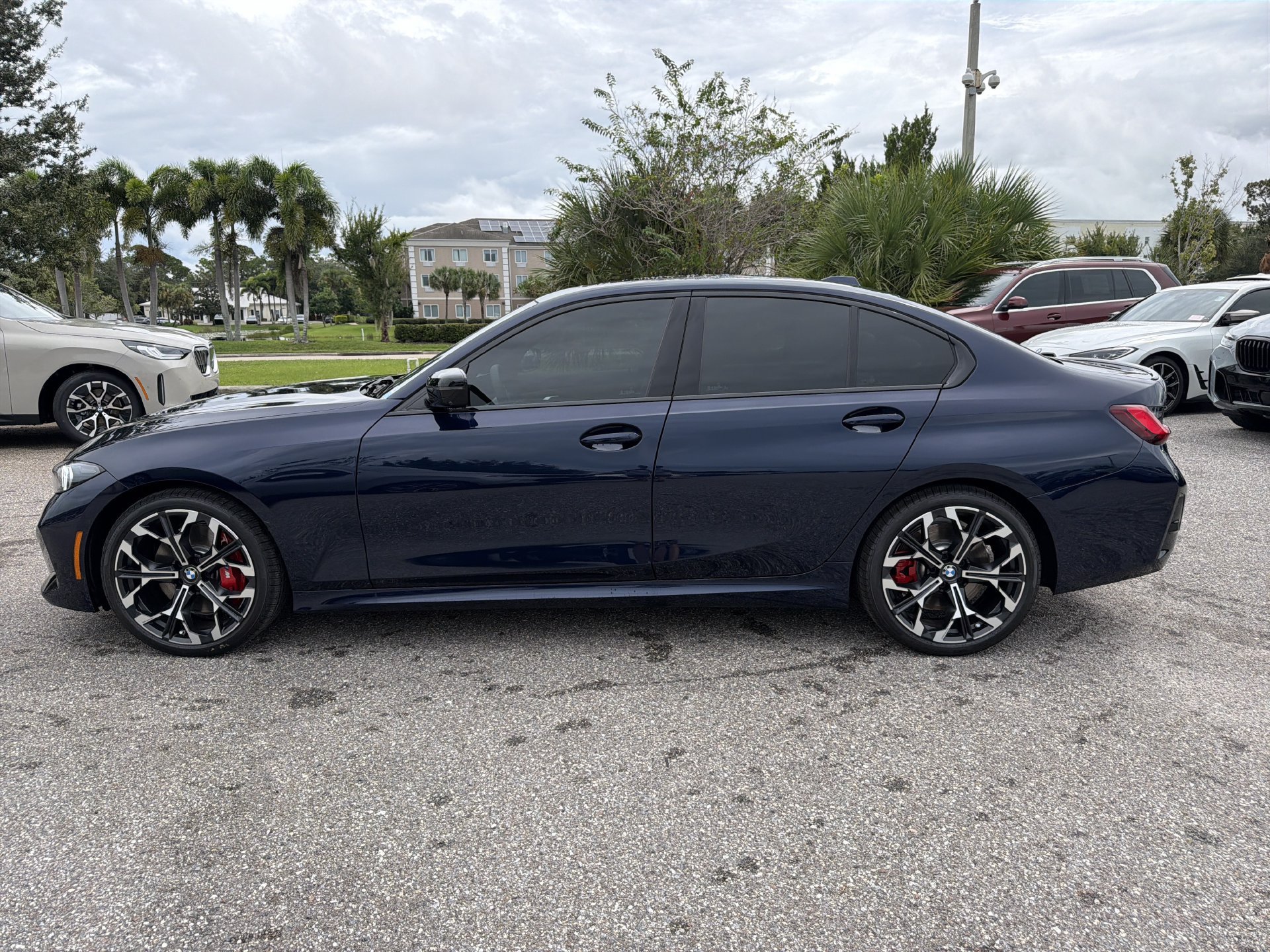 New 2026 BMW 330i Sedan w/ M Sport Package RWD image 7