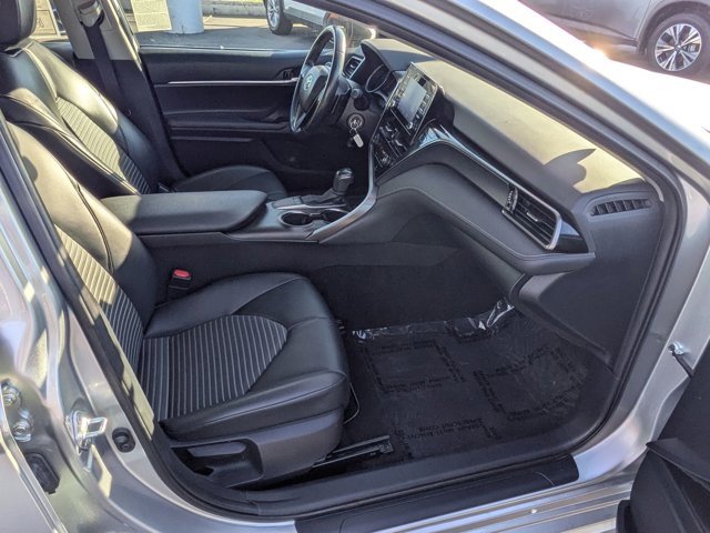 Used 2022 Toyota Camry SE image 5