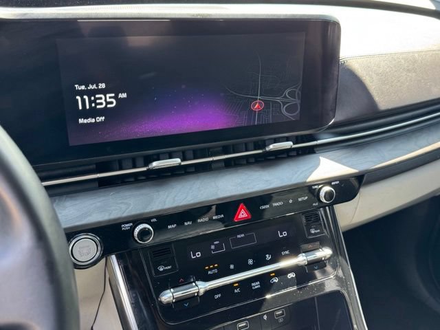 Certified 2023 Kia Carnival SX FWD image 20
