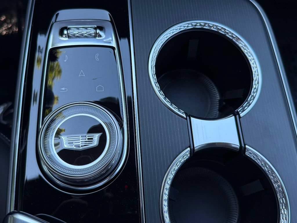 Used 2024 Cadillac Lyriq Luxury AWD/4WD image 25
