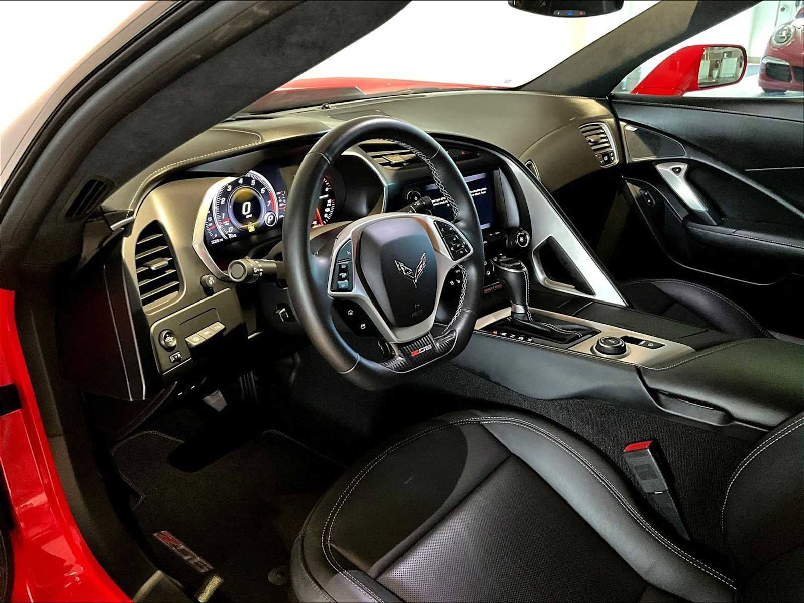 Used 2016 Chevrolet Corvette Z06 w/ 3LZ Preferred Equipment Group image 7