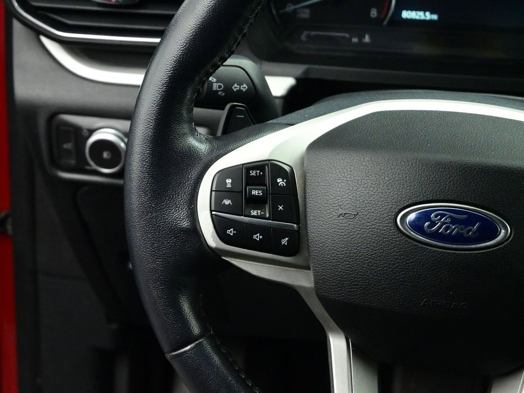 Used 2020 Ford Explorer XLT w/ Equipment Group 202A image 4