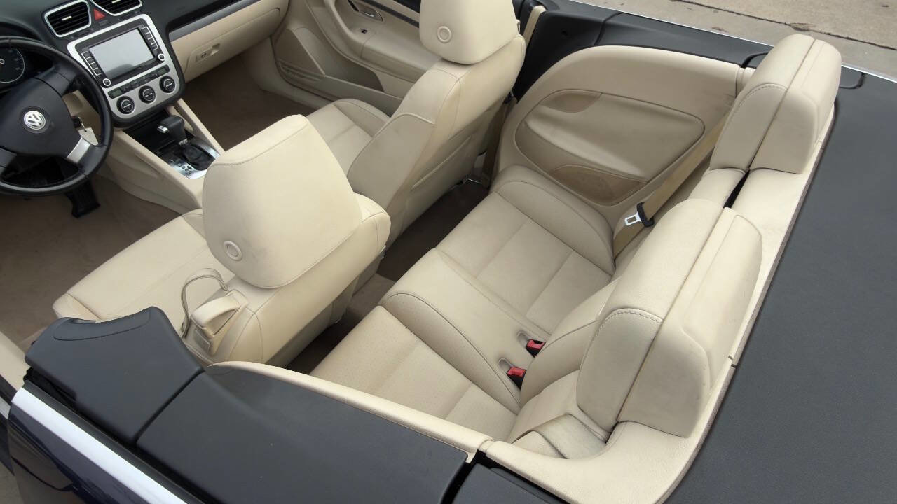 Used 2009 Volkswagen Eos Komfort FWD image 24
