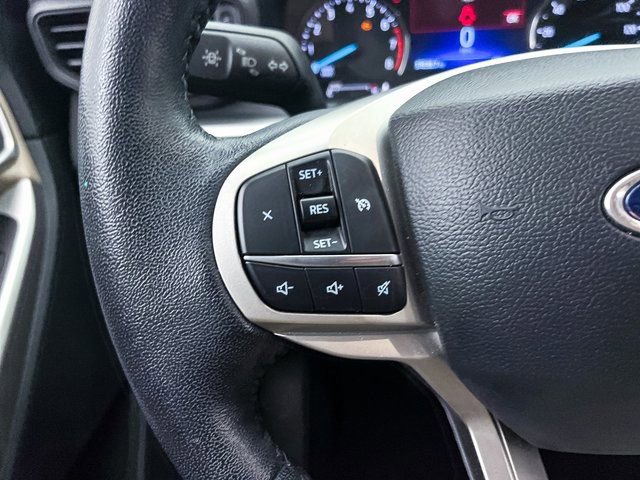 Used 2021 Ford Explorer XLT image 30