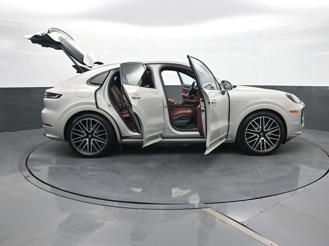 New 2026 Porsche Cayenne GTS image 34