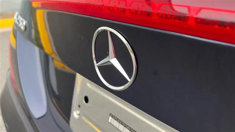 Used 2014 Mercedes-Benz SLK 250 image 15