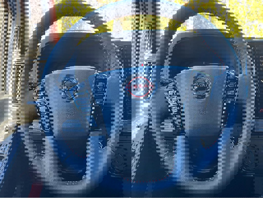 New 2025 Nissan Frontier PRO-4X w/ Tow Package image 8