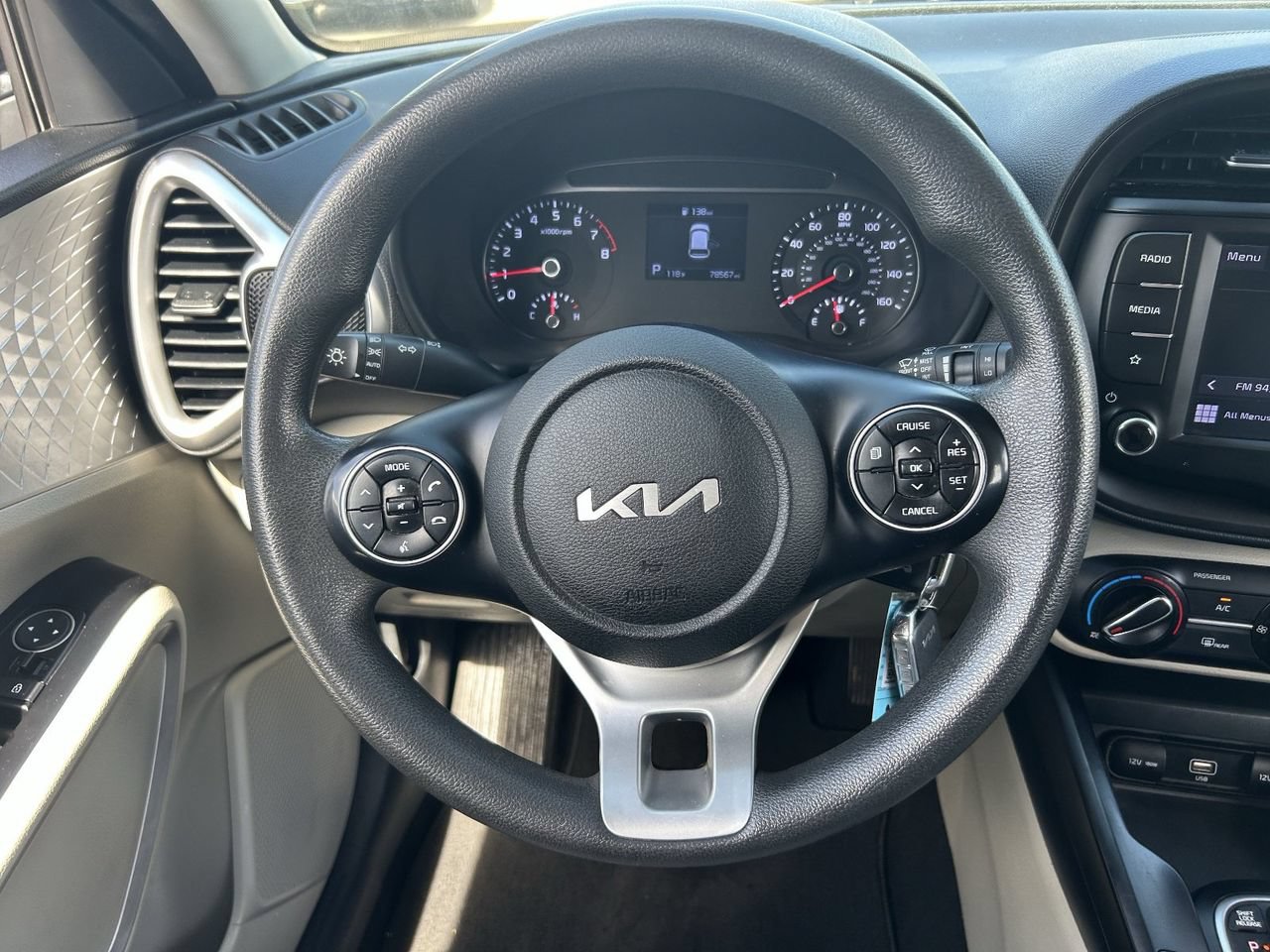 Used 2022 Kia Soul LX FWD image 23