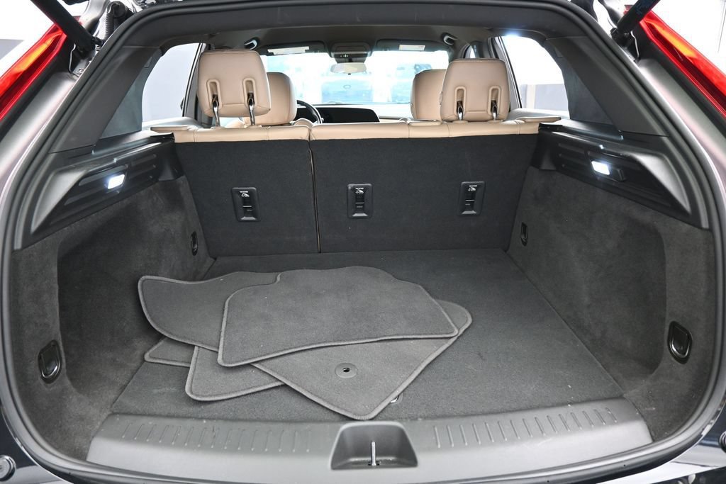 Used 2024 Cadillac XT4 Luxury FWD image 37