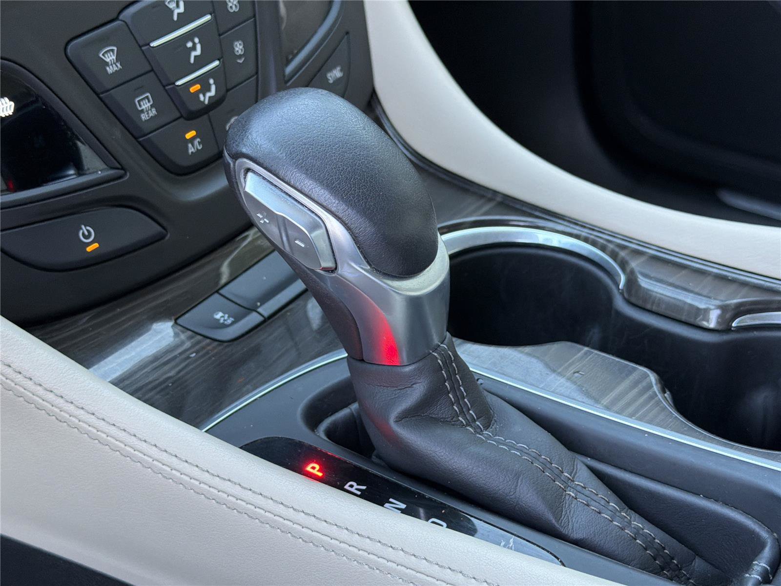 Used 2019 Buick Envision Preferred FWD image 32
