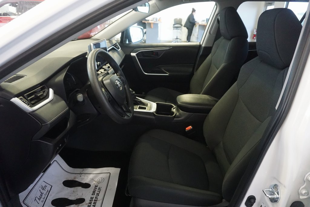 Certified 2025 Toyota RAV4 LE image 17