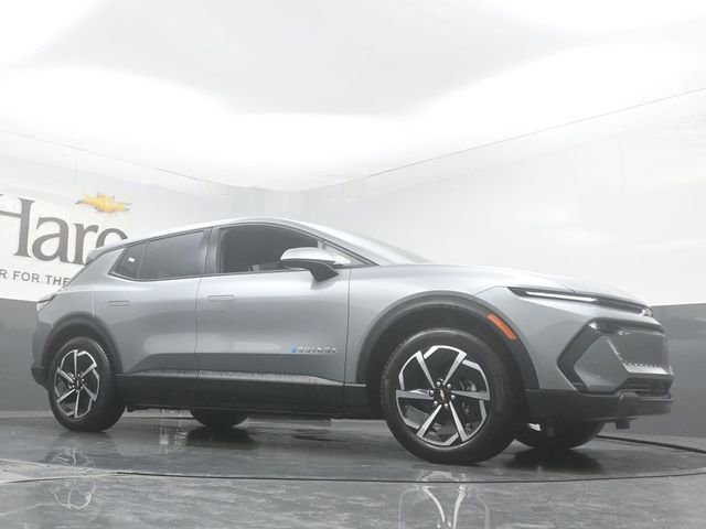 New 2026 Chevrolet Equinox EV LT FWD image 2