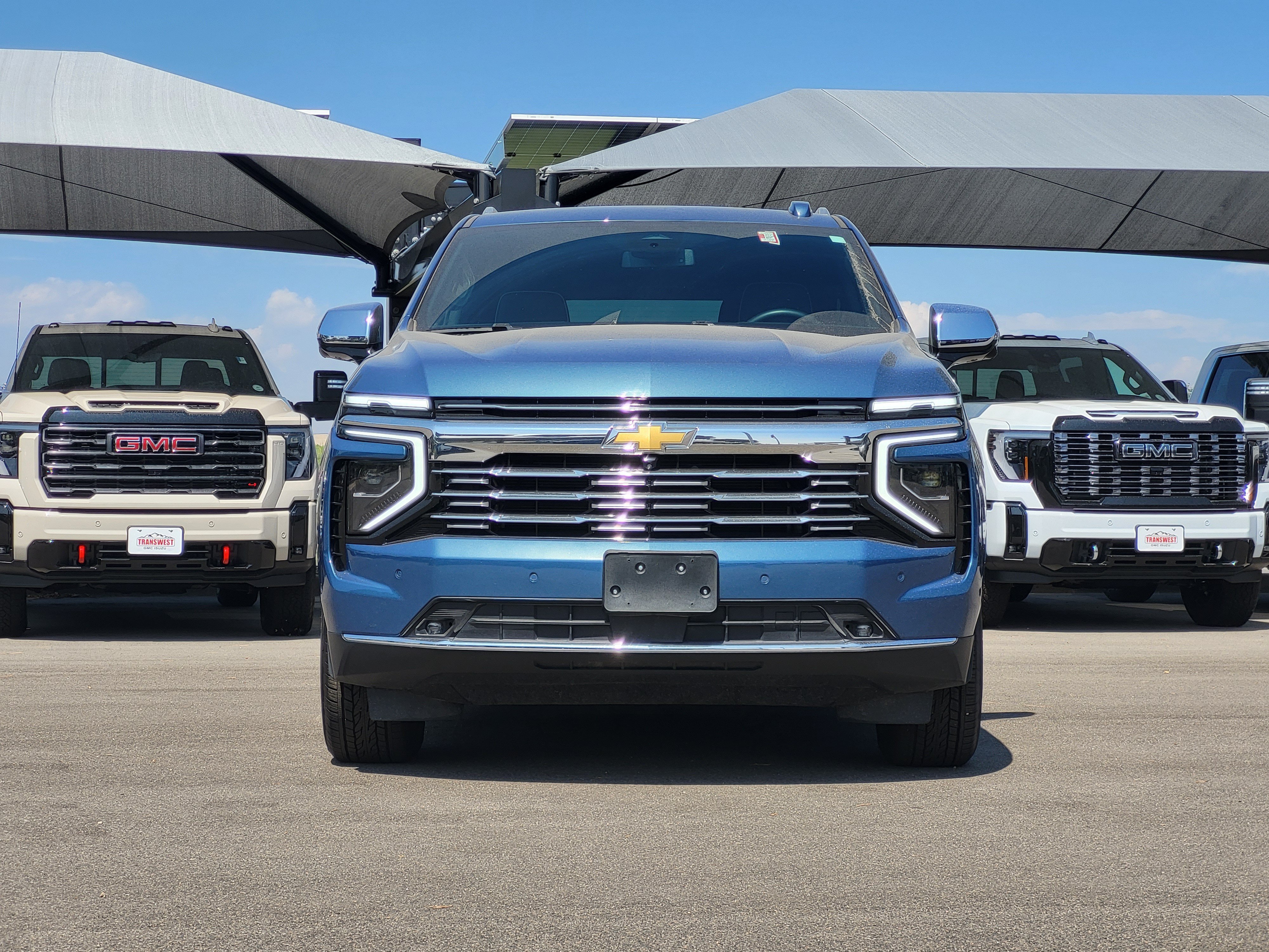 Certified 2025 Chevrolet Tahoe Premier AWD/4WD image 2