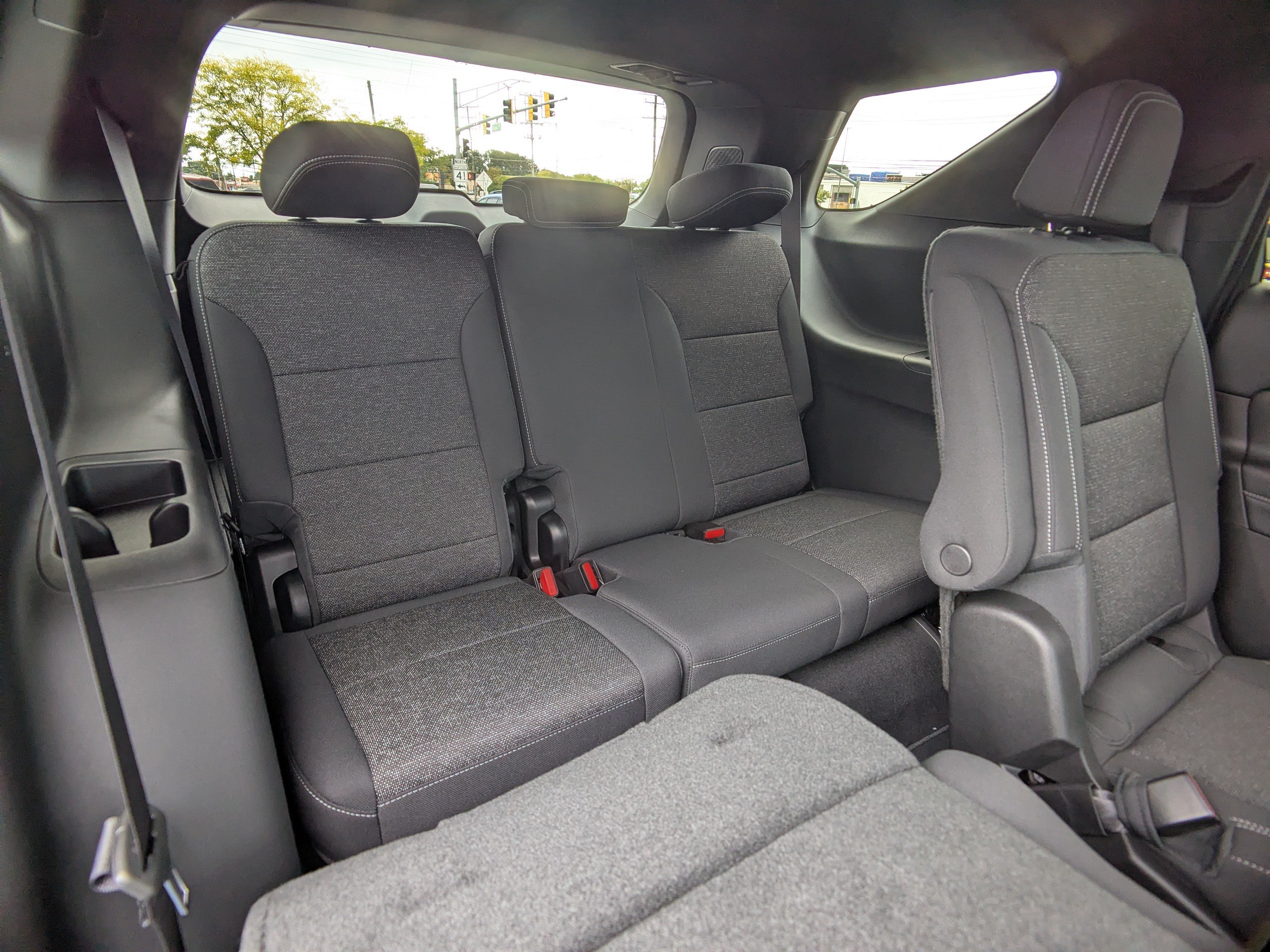 New 2027 Chevrolet Traverse LT FWD image 12