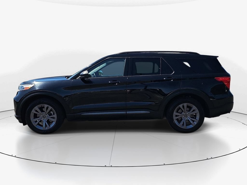 Used 2021 Ford Explorer XLT w/ Equipment Group 202A AWD/4WD image 10