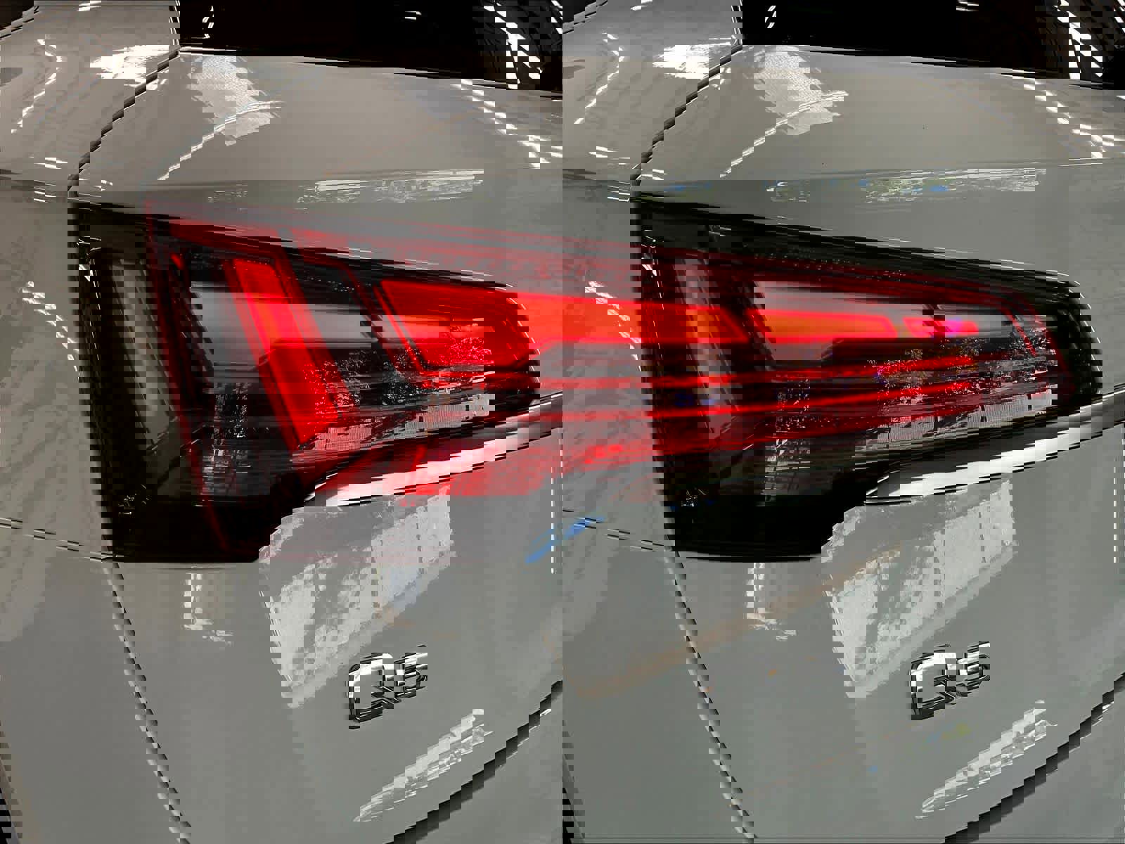 Used 2023 Audi Q5 2.0T Premium Plus w/ Premium Plus Package image 32