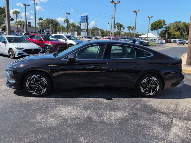 Certified 2024 Hyundai Sonata SEL w/ Convenience Package FWD image 8