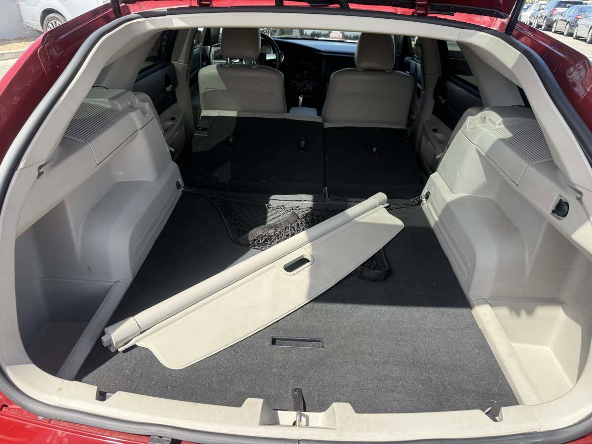 Used 2005 Dodge Magnum SE RWD image 33