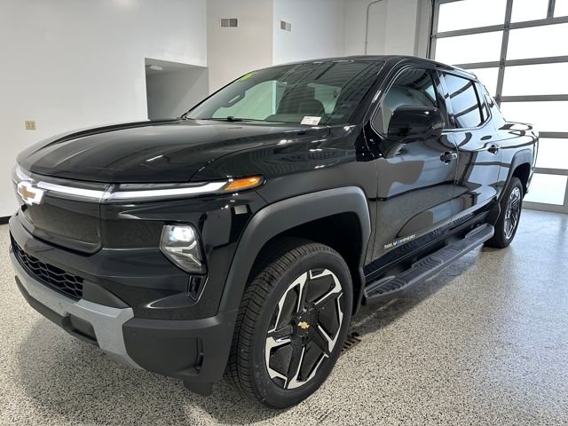 New 2026 Chevrolet Silverado EV LT w/ Premium Package image 34