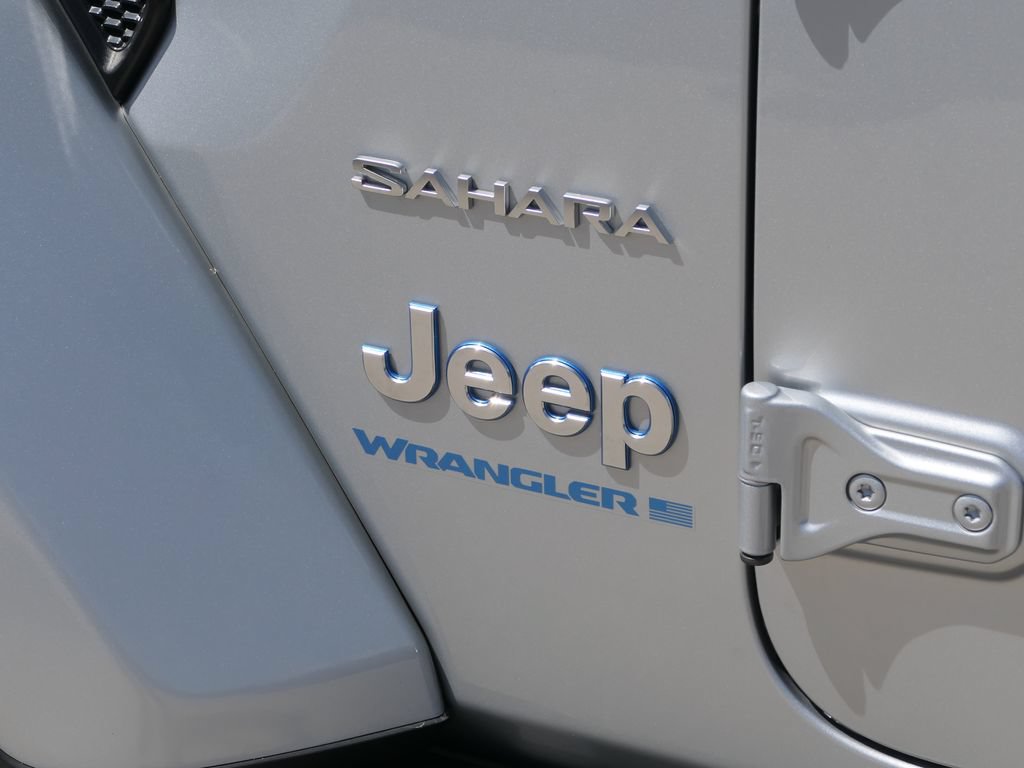 Used 2023 Jeep Wrangler Unlimited Sahara AWD/4WD image 9