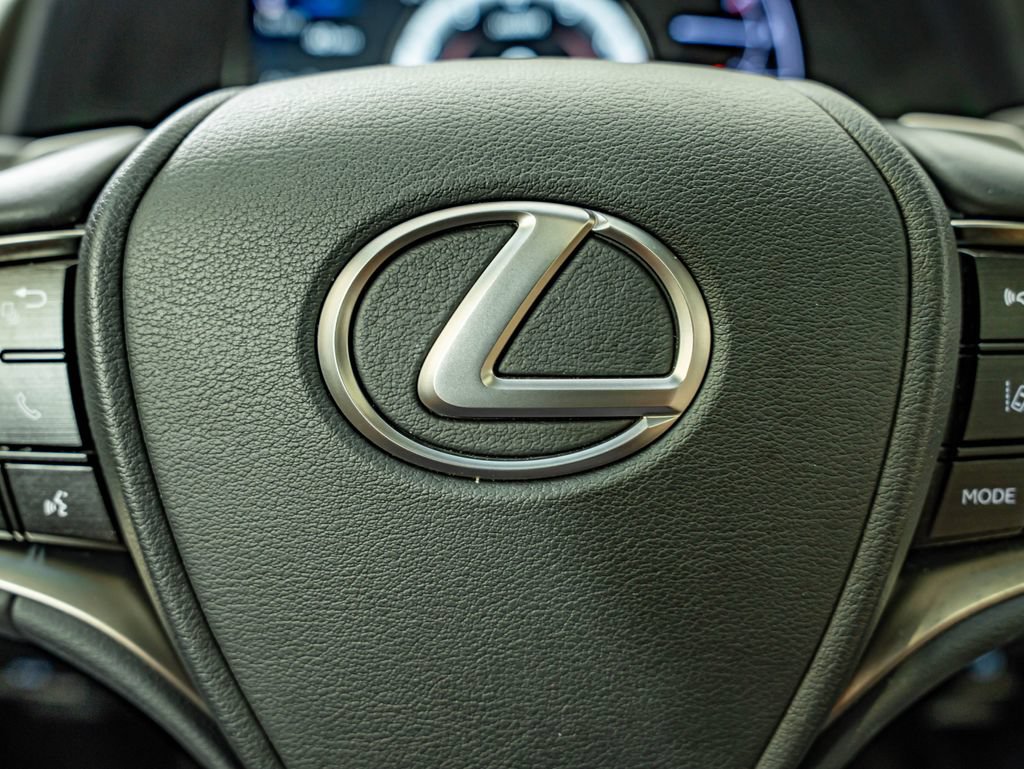Used 2019 Lexus ES 350 w/ Premium Package FWD image 23