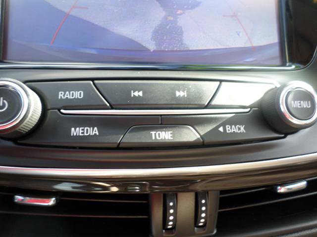 Used 2020 Buick Envision Essence AWD/4WD image 16