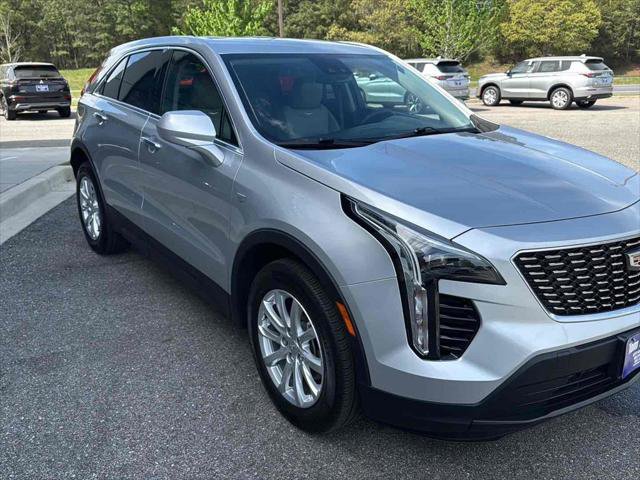 Used 2021 Cadillac XT4 Luxury image 3