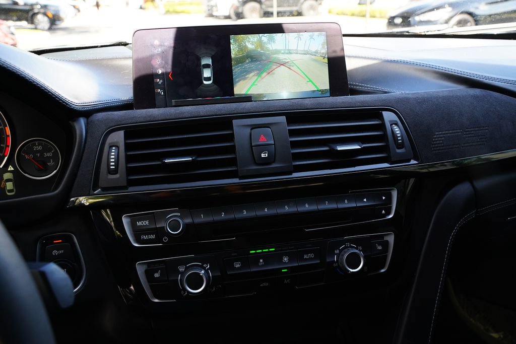 Used 2019 BMW M4 CS w/ Executive Package image 4