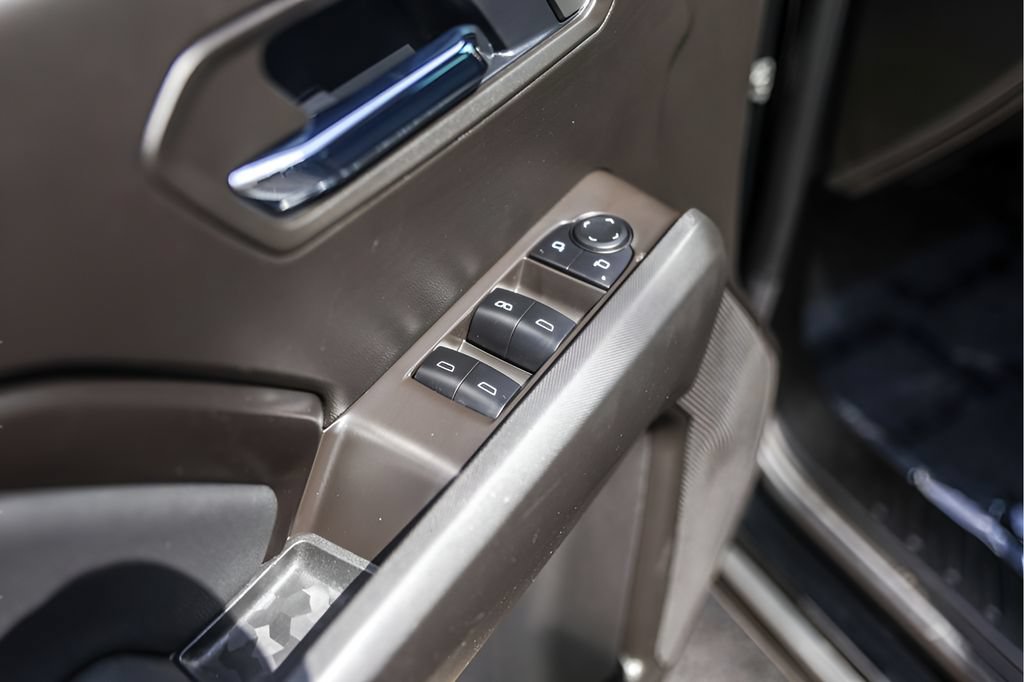 Used 2025 GMC Canyon Elevation w/ Convenience Package RWD image 24