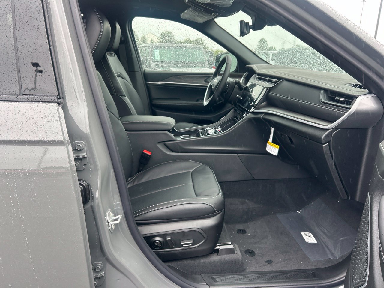 New 2027 Jeep Grand Cherokee Limited AWD/4WD image 15