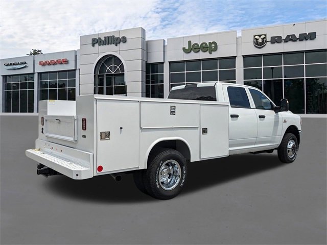 New 2024 RAM 3500 Tradesman w/ Chrome Appearance Group image 4