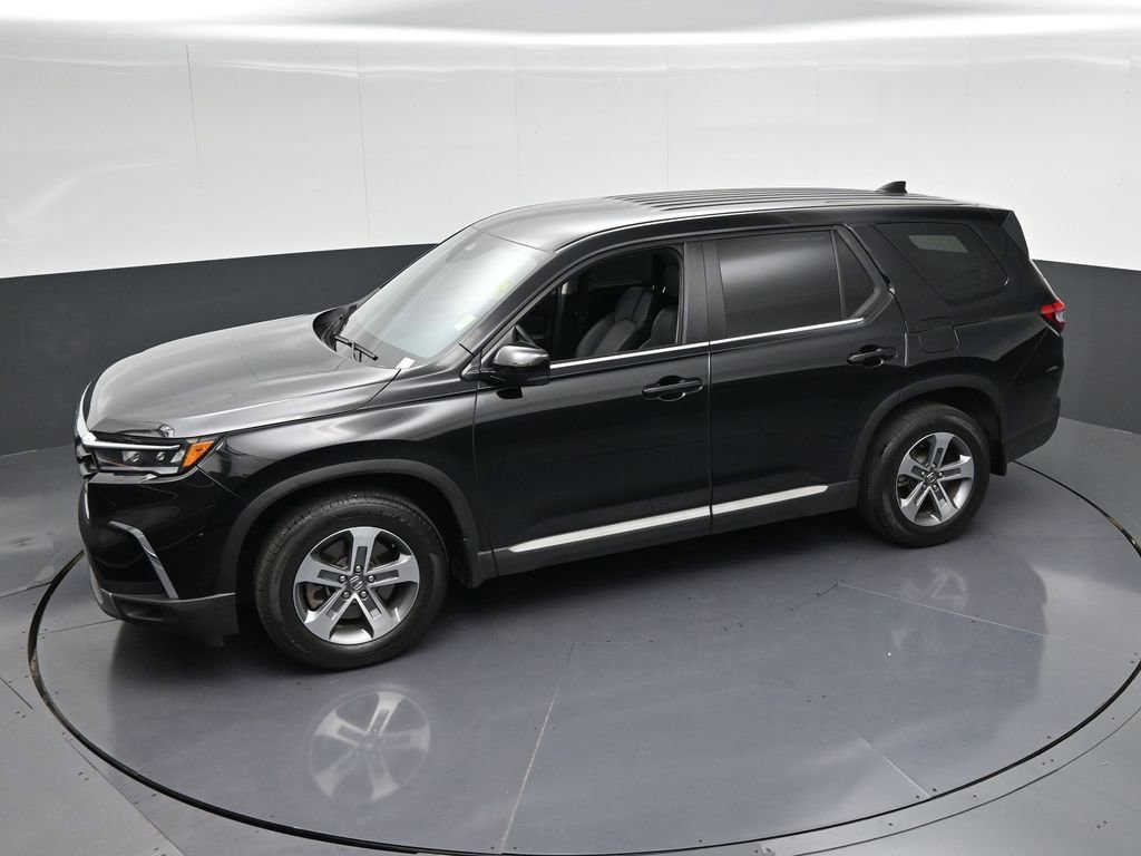 Used 2025 Honda Pilot EX-L image 29