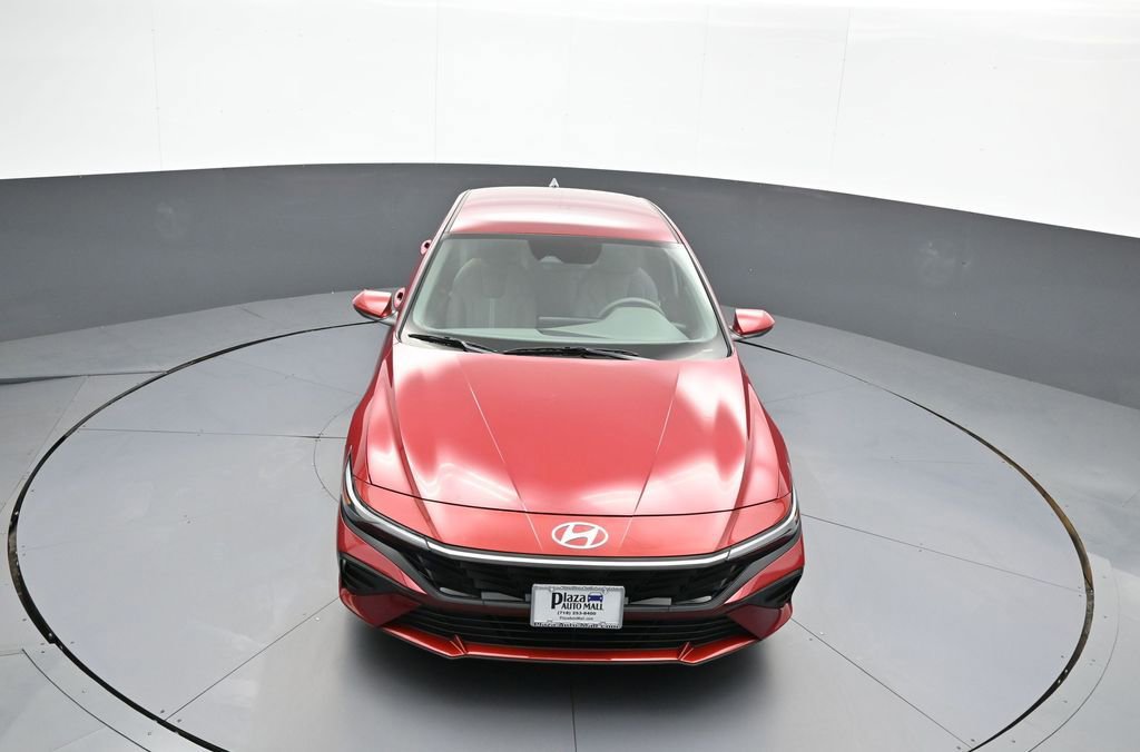 Certified 2024 Hyundai Elantra SE FWD image 34