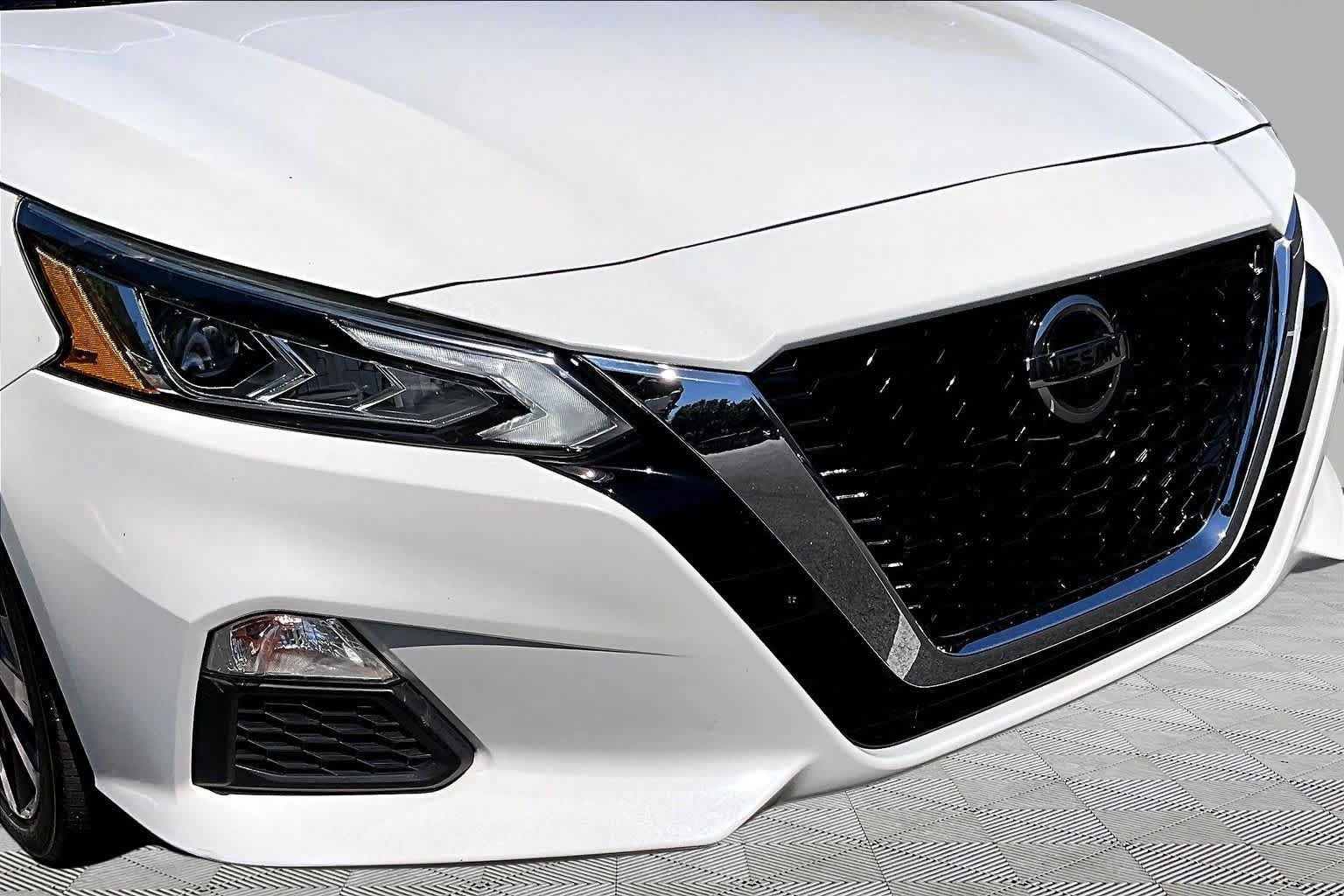 Used 2022 Nissan Altima 2.5 SR FWD image 30