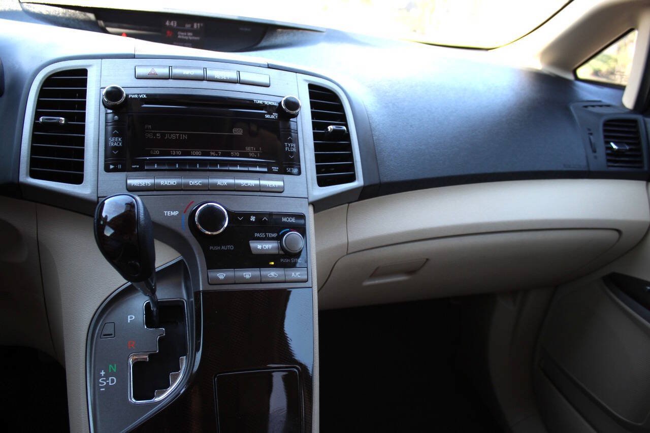 Used 2010 Toyota Venza w/ Security Pkg FWD image 9