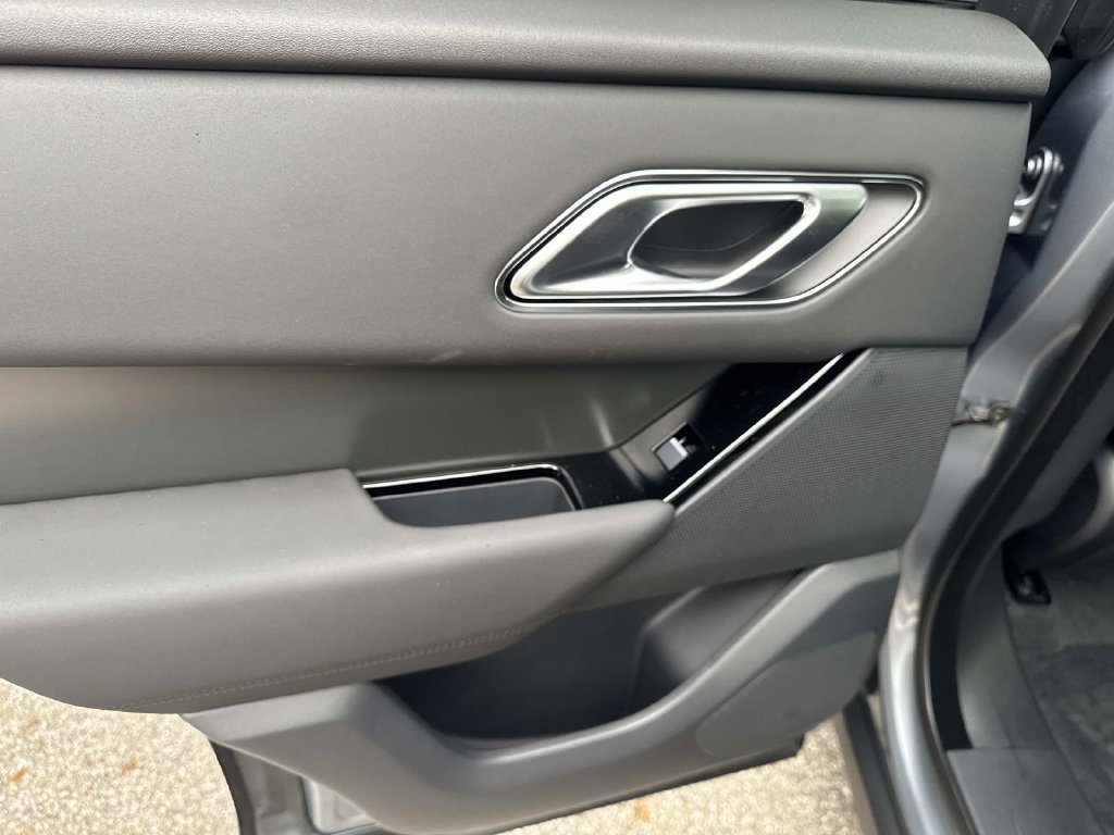 New 2026 Land Rover Range Rover Velar S AWD/4WD image 12