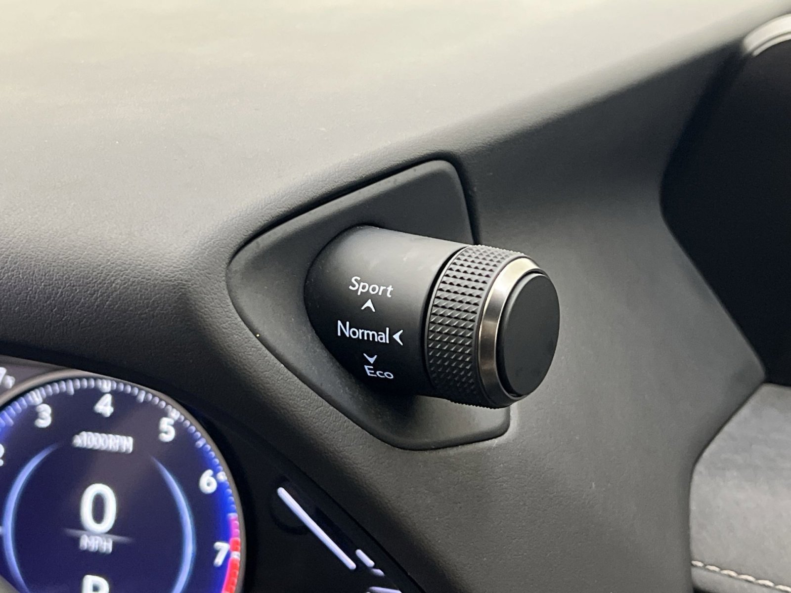 Used 2019 Lexus UX 200 image 34