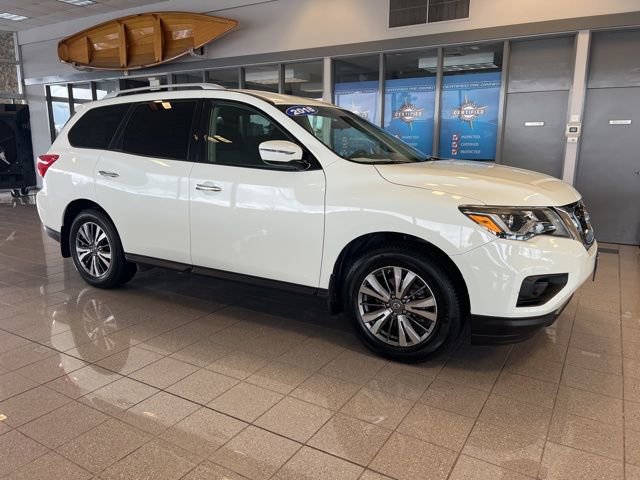 Used 2018 Nissan Pathfinder S image 2