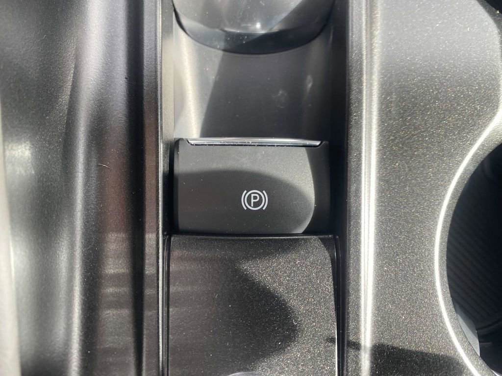 New 2025 Ford Explorer Active w/ Active Comfort Package image 26