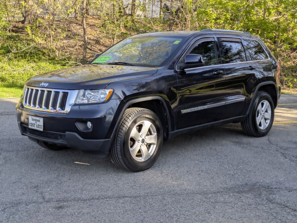 Used 2011 Jeep Grand Cherokee Laredo AWD/4WD image 3