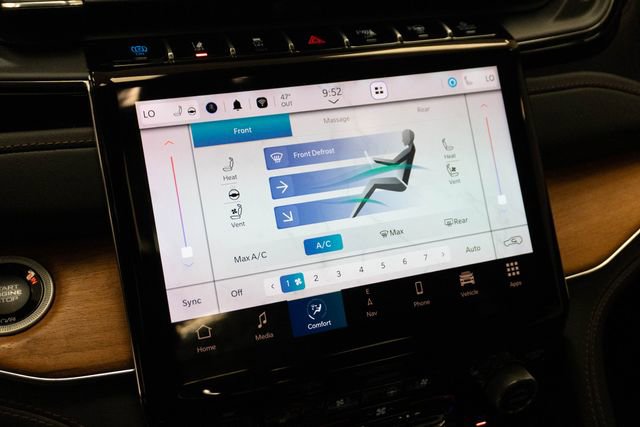 Used 2022 Jeep Grand Cherokee Summit image 4