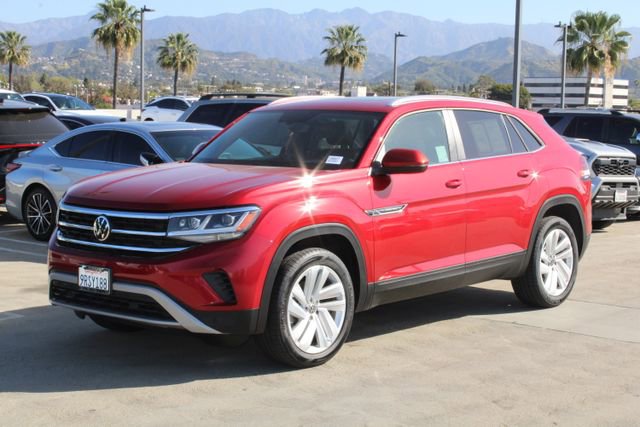Used 2023 Volkswagen Atlas Cross Sport SE image 3